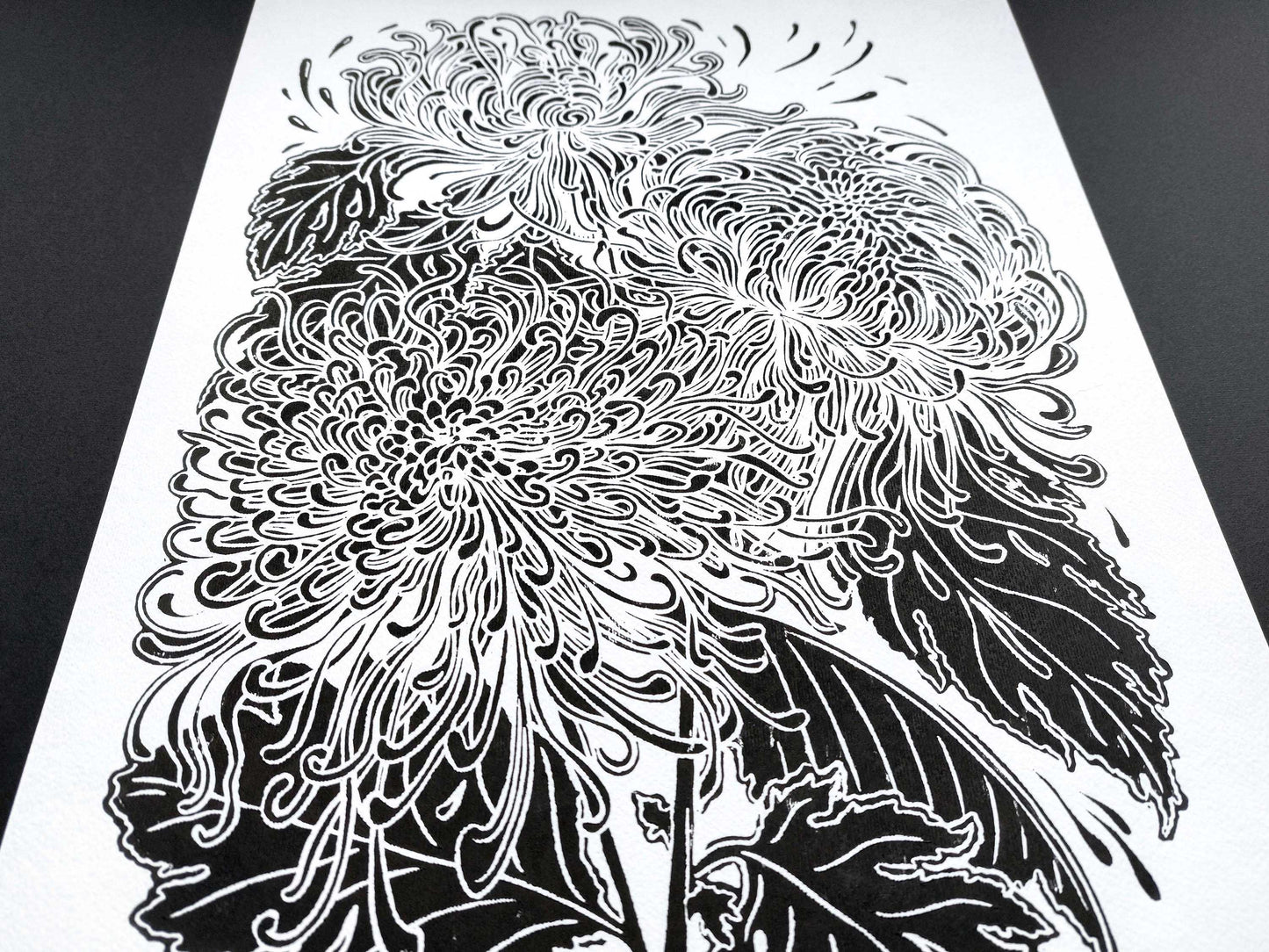 Details black japanese chrysanthemum flower Linocut print / printmakink / relief print / lino print / linogravure