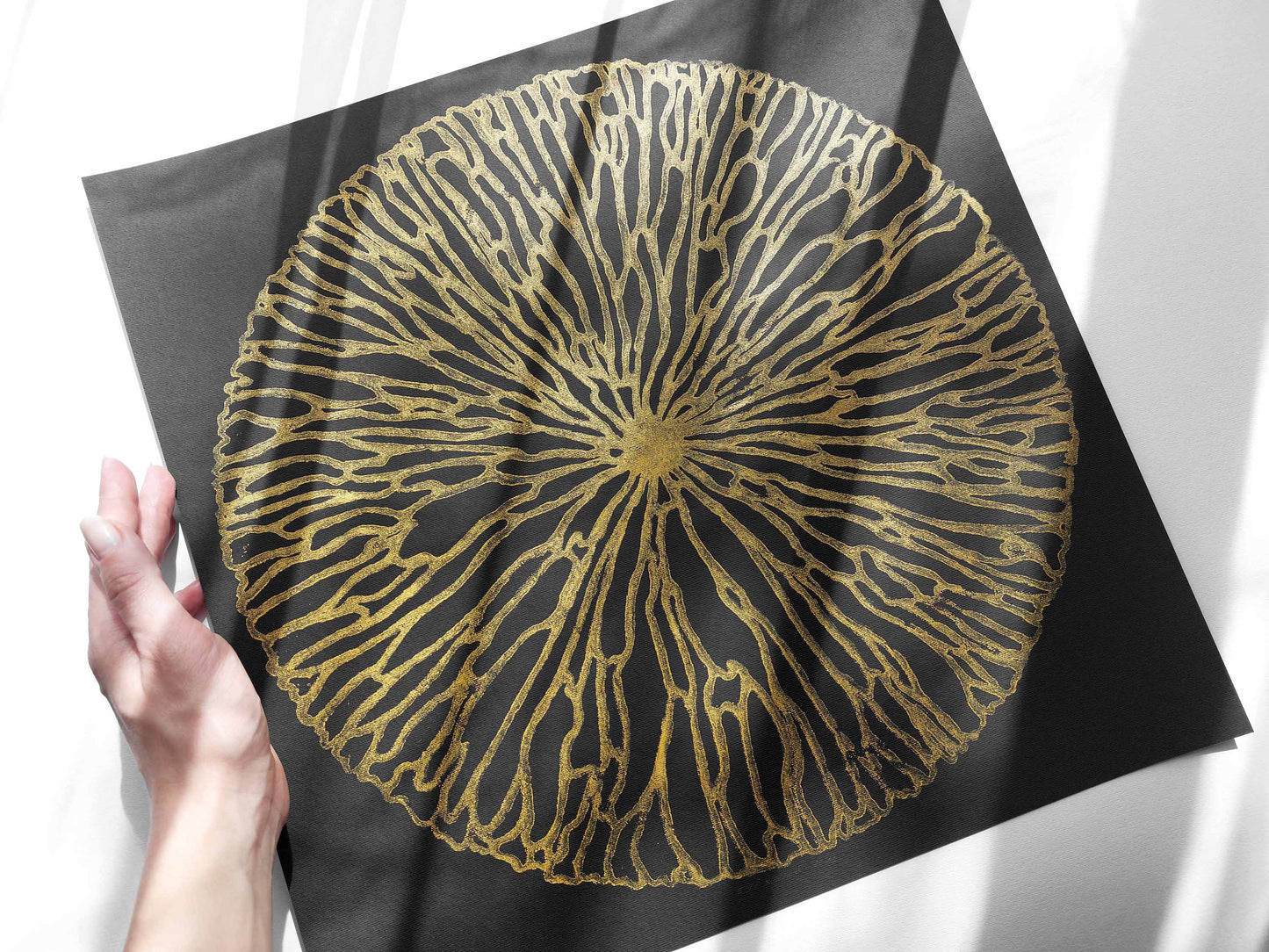 Linocut print	Gold black abstract flower	Linogravure	Lino print	Printmaking art	Relief print	New home gift	Minimalist artwork	nature lover gift	Wabi sabi wall decor	Simple artwork	Living room wall art	Classical Japandi