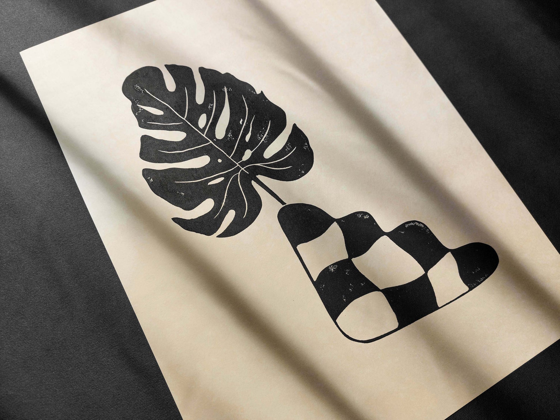 Black and beige checkered vase and monstera leaf wall art Linocut print / lino print / linogravure / original artwork / relief print / handmade art