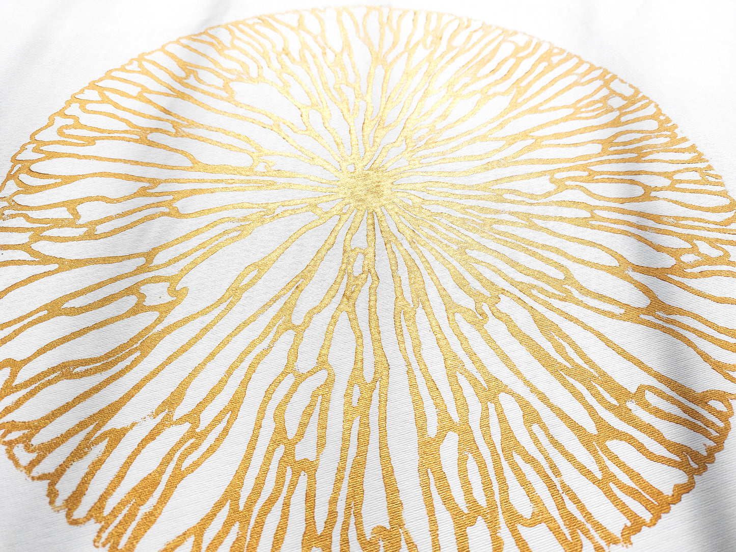Linocut print	Gold abstract flower	Linogravure	Lino print	Printmaking art	Relief print	New home gift	Minimalist artwork	nature lover gift	Wabi sabi wall decor	Simple artwork	Living room wall art	Classical Japandi