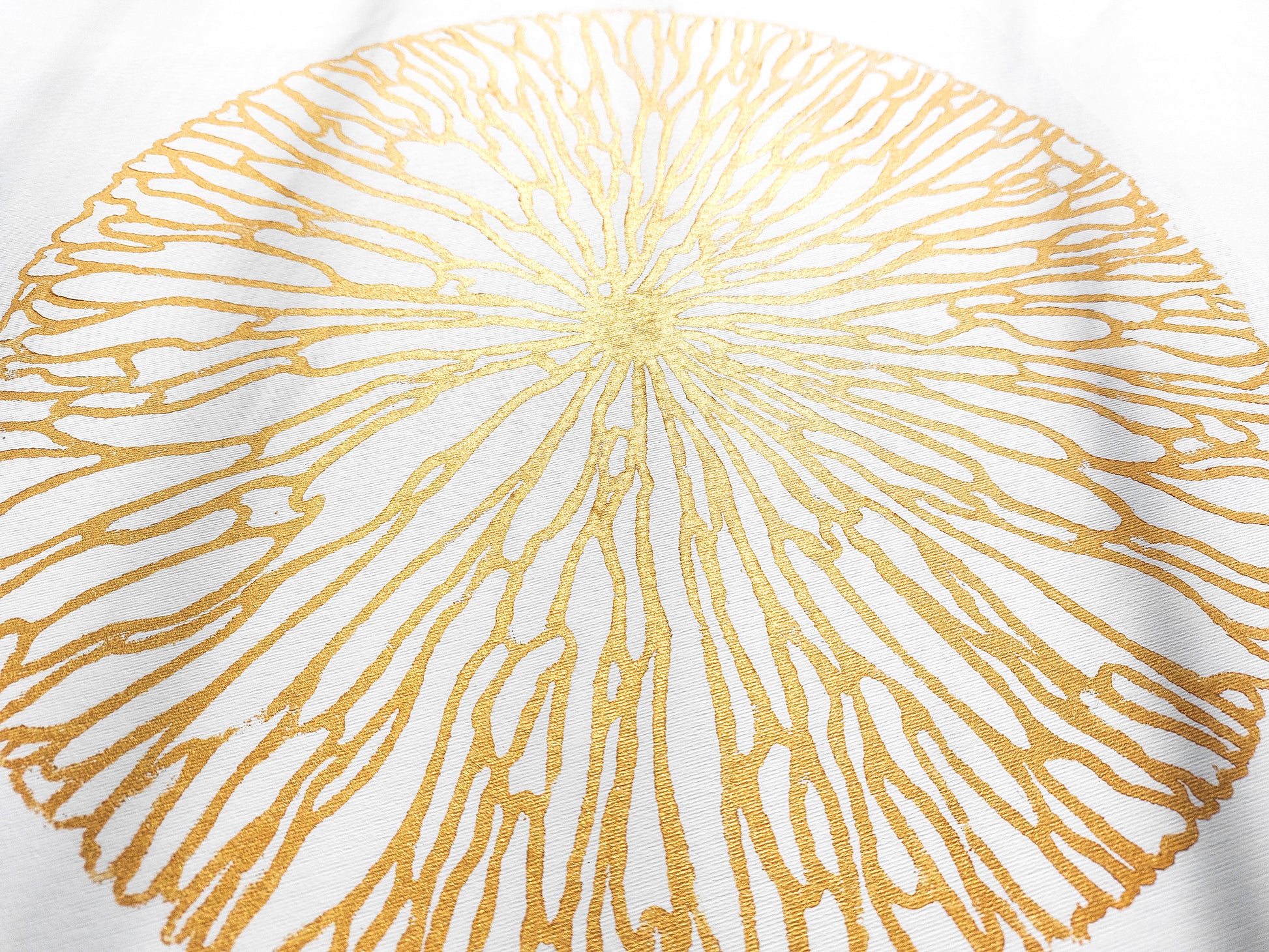 Linocut print	Gold abstract flower	Linogravure	Lino print	Printmaking art	Relief print	New home gift	Minimalist artwork	nature lover gift	Wabi sabi wall decor	Simple artwork	Living room wall art	Classical Japandi