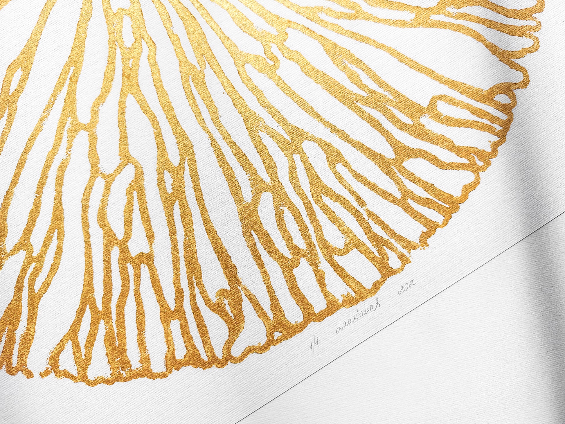 Linocut print	Gold abstract flower	Linogravure	Lino print	Printmaking art	Relief print	New home gift	Minimalist artwork	nature lover gift	Wabi sabi wall decor	Simple artwork	Living room wall art	Classical Japandi