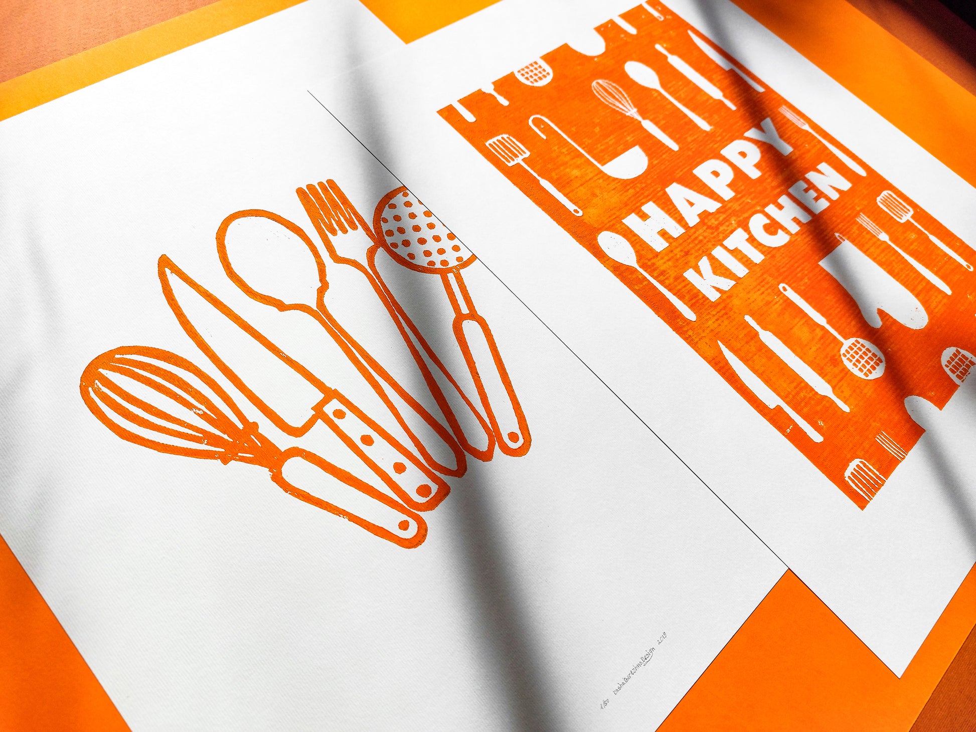 Linocut print Orange utensils pattern Happy kitchen sign Simple artwork Modern kitchen art Linogravure Lino print Printmaking art Gallery wall set of 2 print original wall decor Spoon fork knife Printmaking handmade block relief print Dining room decor decoration Home accessories for Mom Grandma chic gift New first home gift