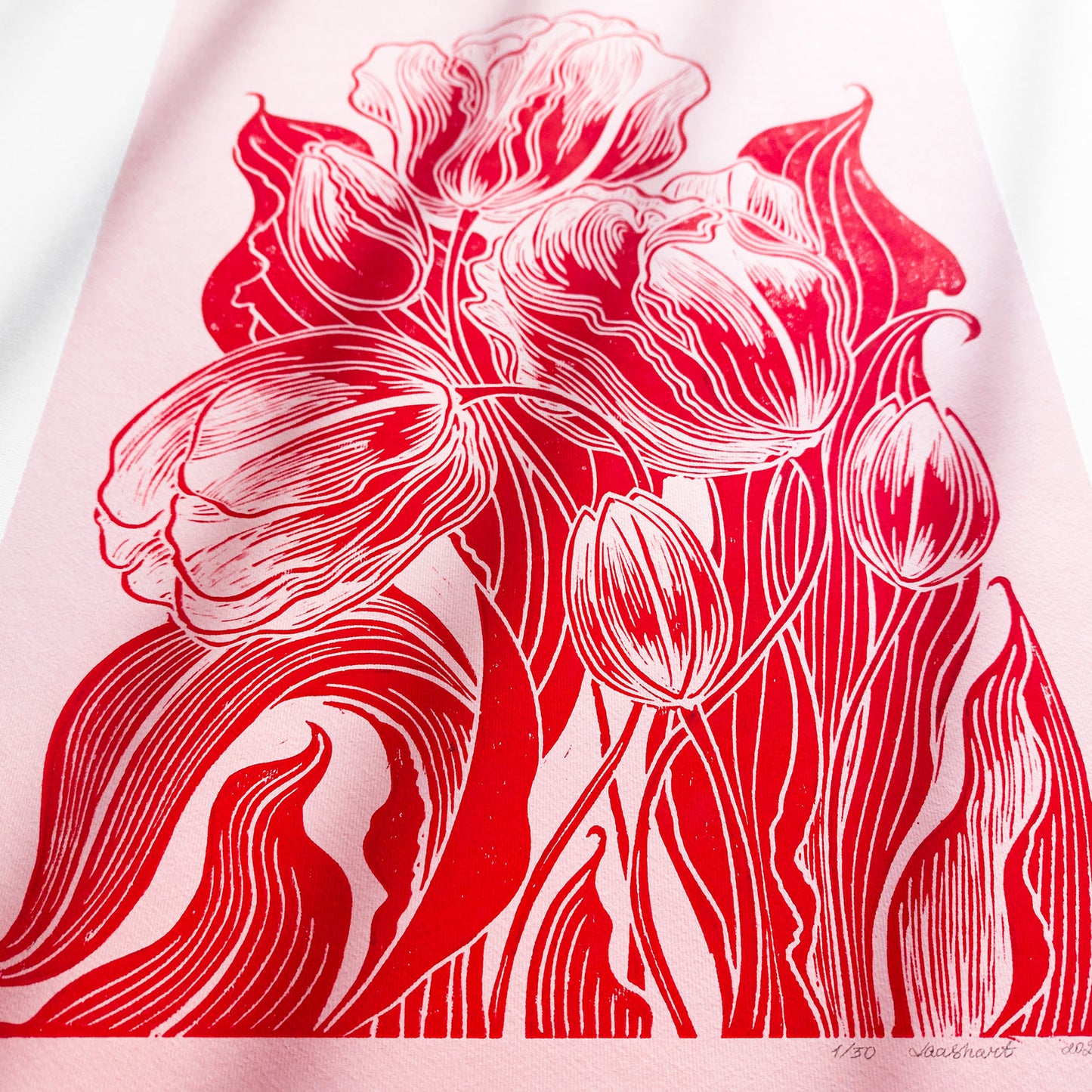 Red and pink tulips flowers Linocut print Spring wall art decor New home gift, new grandma gift, new apartment housewarming gift, new apartment gift, nature wall art, Nature original art, nature lover gift, mothers day gift ideas, mothers day gift from daughter, mothers day gift, mother in law gift, mom birthday gift, Modern kitchen art, long distance gift