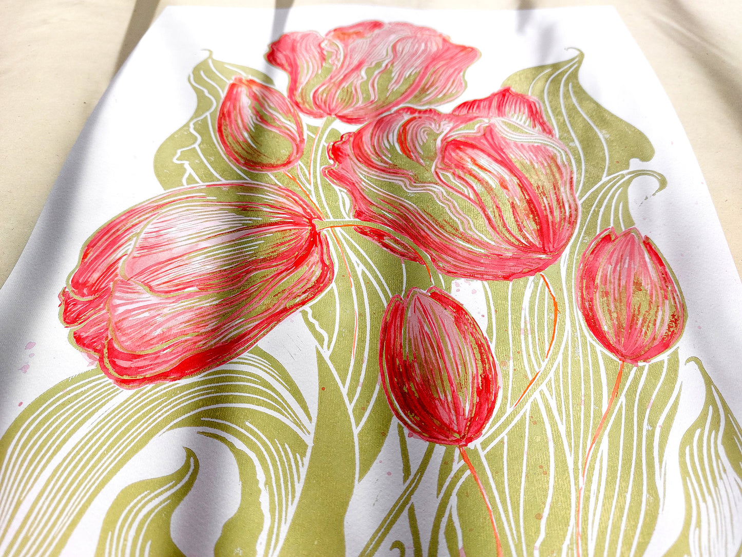 Watercolor red painting Linocut print
Linogravure lino
Floral farm rustic
Botanical relief
Original printmaking
Modern kitchen
new first home
Summer wall art
artwork block decor
Nature lover gift
tulips flowers
rustic housewarming