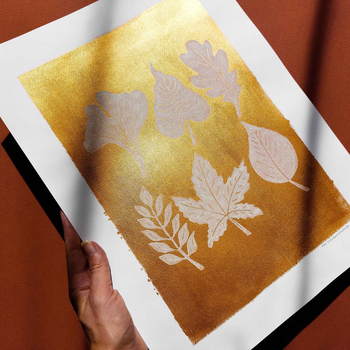 gold acrylic white oil ink autumn wall art linocut print white leaves foraged rustic fall new home gift original artwork one of a kind linogravure lino Warm Earth Tones Seasonal
linoldruck, wall hanging, unique wall art, trendy, thank you gift, boss, hand carved, teacher appreciation gift, Autumn wall art, sister in law gift,&nbsp; self gift, rustic wall art, retirement, Thankful Wall Decor, Relief print, Handmade Seasonal Decor, realtor closing gift, Printmaking art, plant lover gift, Rustic