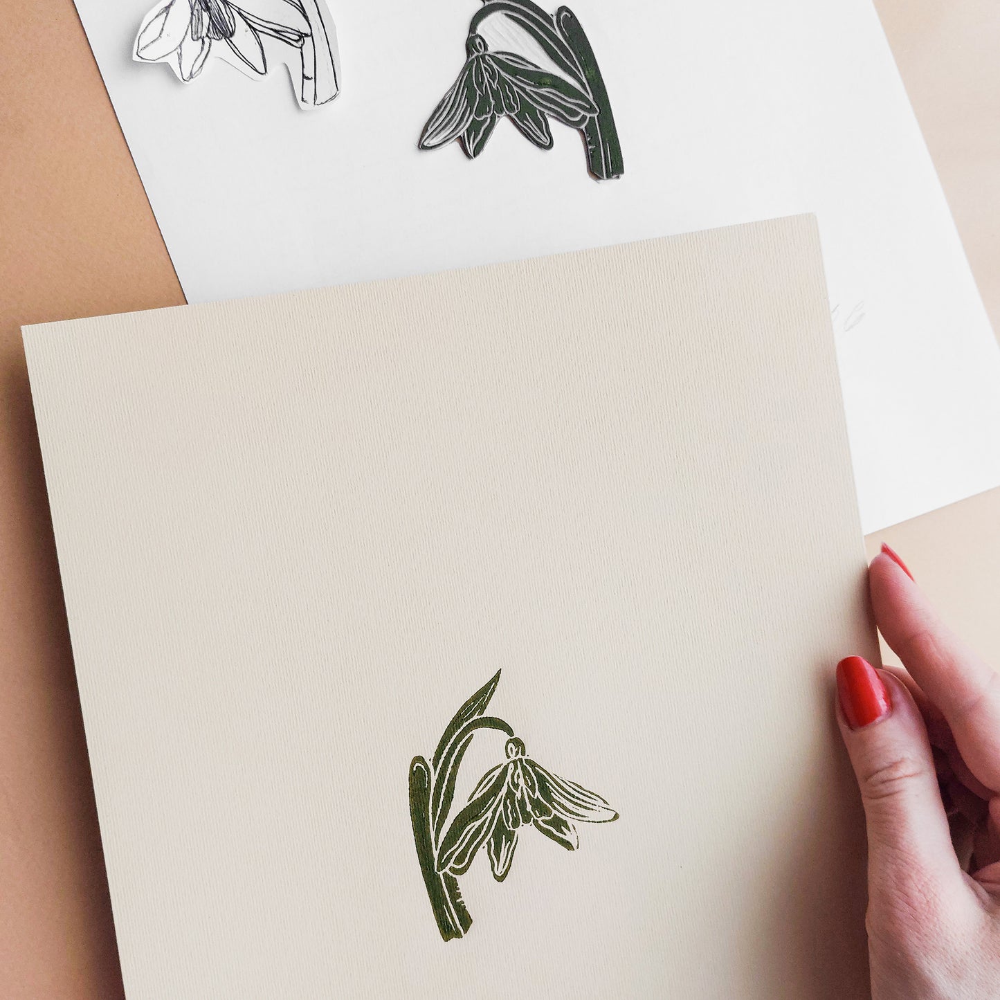 Sage green vintage flower anatomy snowdrop rustic linocut print original artwork chateaucore relief handprint quiet luxury study room decor nature linogravure mom gift ideas floral lino minimalist botanical sage green color staircase valentine hostess printmaking bedroom mother grandmother living home office workspace handmade educational farm retro dining entryway kitchen dorm wife woman sister godmother apartment Present Gratitude Professor powder guest room farmhouse new beginnings