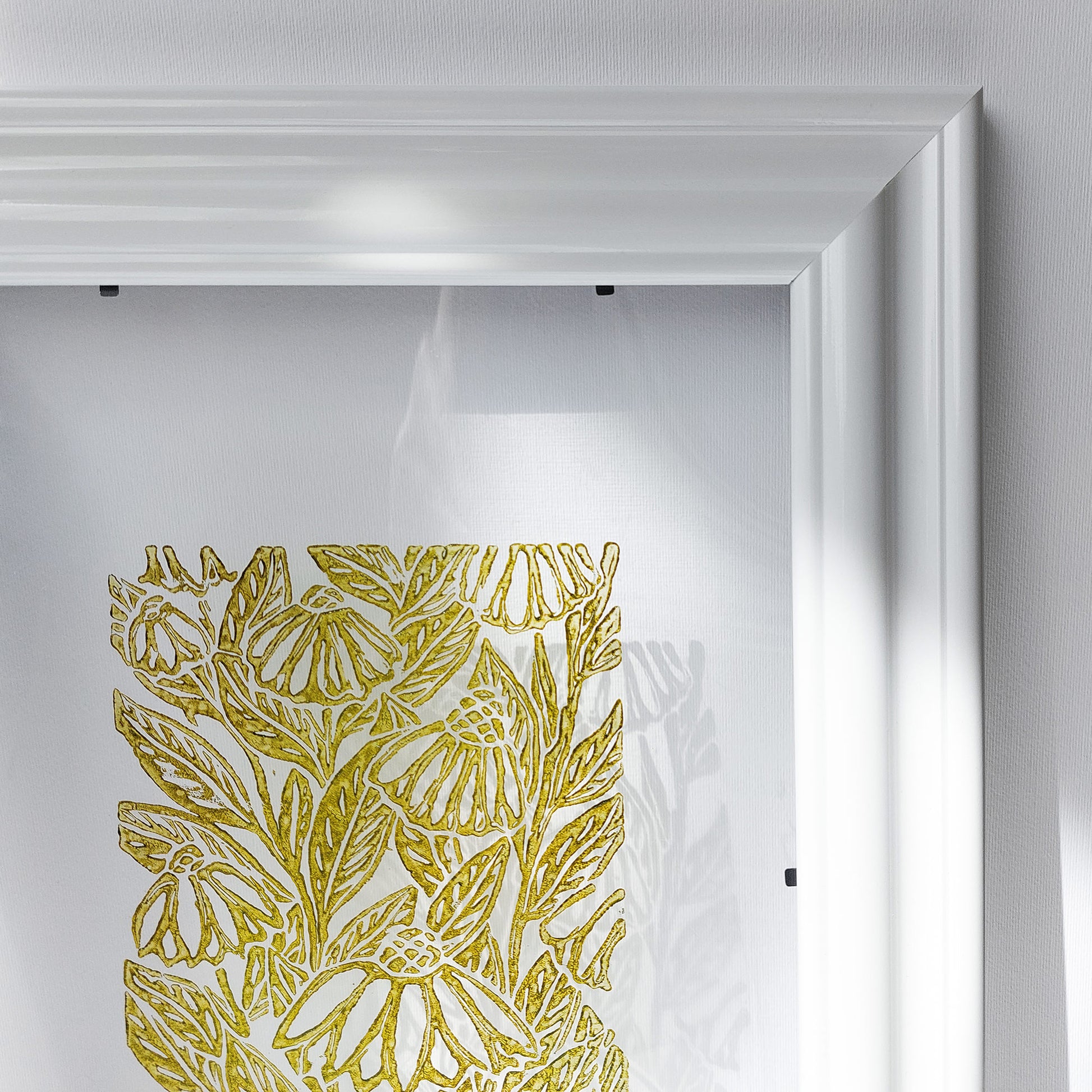 retro cottagecore echinacea purpurea flowers lino linocut print flexible plexiglass relief monoprint sage green color floral handprint original artwork window nook decor hallway wall art coworker gift rustic linogravure coneflower above bed reading nook grandmother gift self nature present staircase home office hostess farmhouse kitchen block bedroom sister botanical hallway printmaking farm sister mom mother new apartment godmother wife woman dining Entryway housewarming living room powder