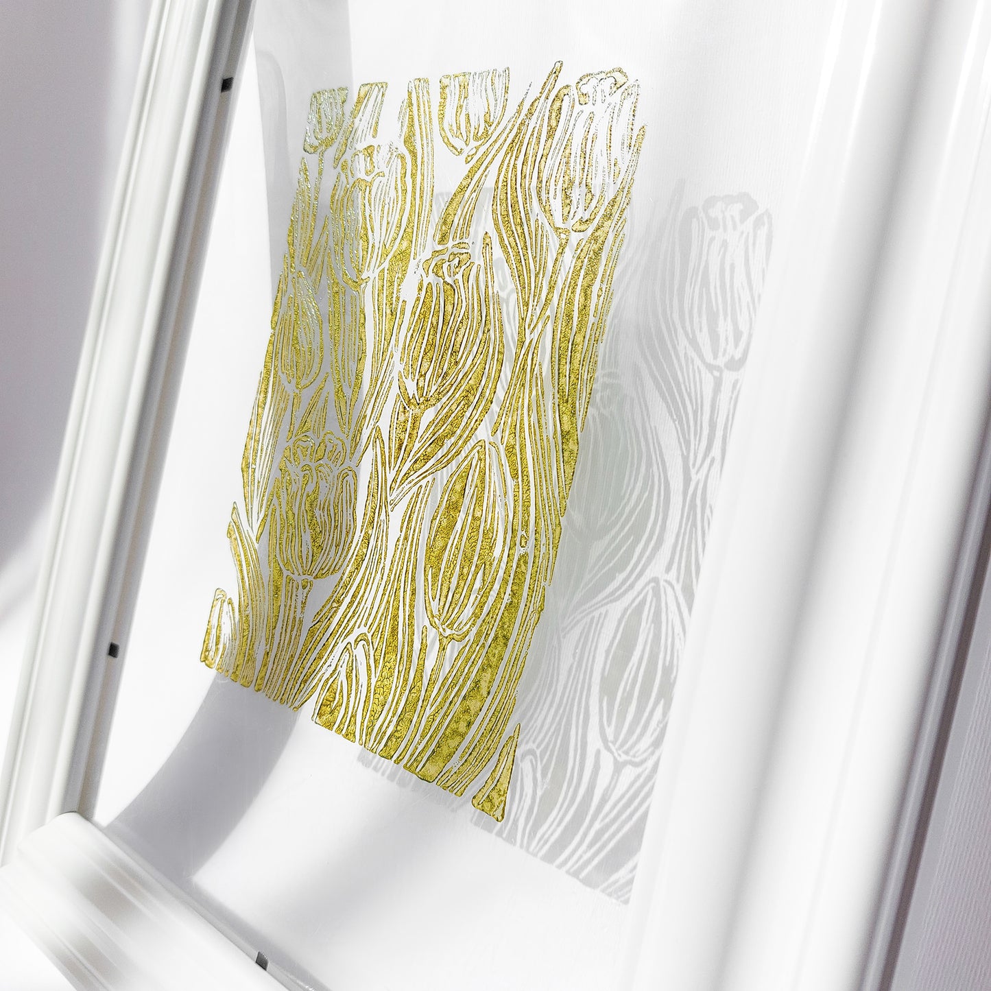 unique retro cottagecore tulip flower nature linocut print flexible plexiglass relief monoprint sage green color floral lino original artwork window nook decor grandmother gift rustic linogravure above bed wall art staircase one of a kind mother study room aundry room handprint hallway coworker reading nook self home hostess farmhouse kitchen block bedroom sister botanical printmaking farm sister mom mother new apartment godmother wife woman dining Entryway housewarming living room