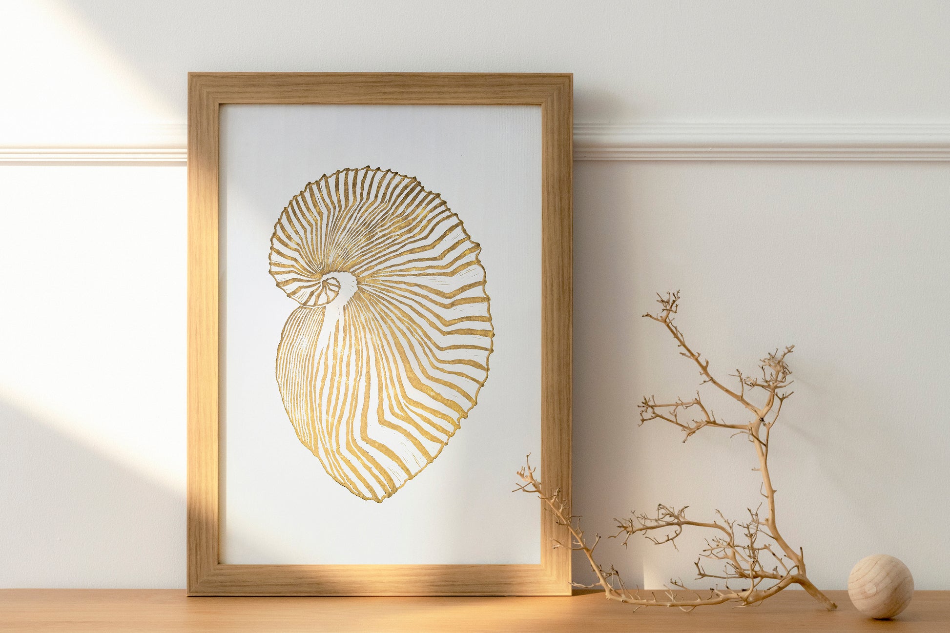 Gold sea shell art Linocut print Hampton style decor for living room, bathroom, bedroom UNFRAMED / Relief print, Nautical wall decor, Simple artwork, Coastal wall art, New apartment housewarming gift