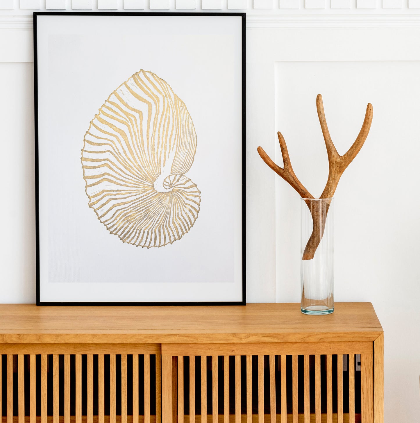 Gold sea shell art Linocut print Hampton style decor for living room, bathroom, bedroom UNFRAMED / Relief print, Nautical wall decor, Simple artwork, Coastal wall art, New apartment housewarming gift