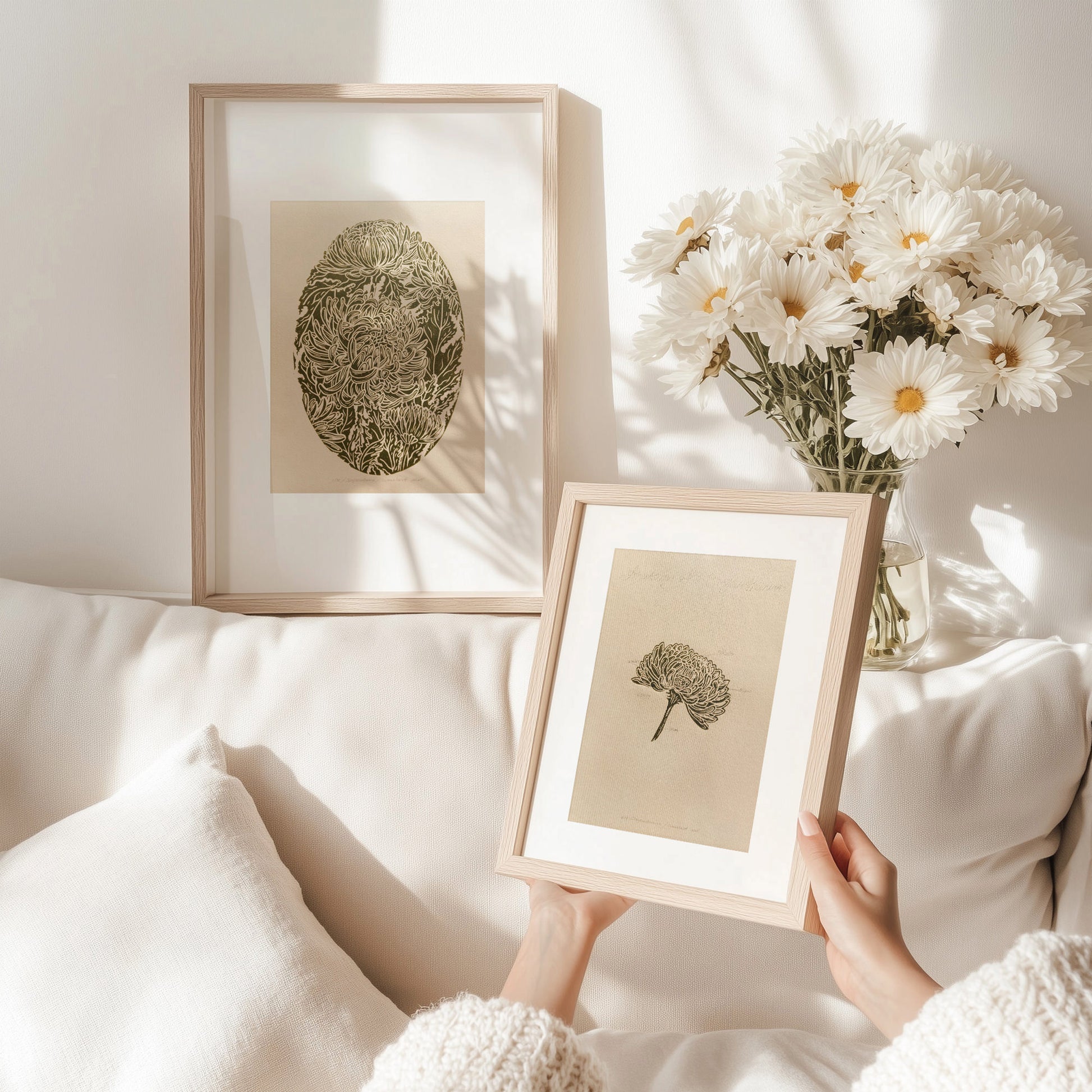 vintage flower art
anatomy flower
linocut print
gallery wall set
set of 2 print
cottagecore wall art
floral lino print
original artwork
modern kitchen art
hallway wall decor
mother gift ideas
chrysanthemum flower
rustic linogravure