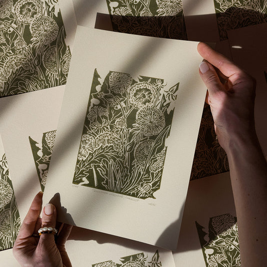 herb botanical dandelion flowers linocut print sage green color retro cottagecore original artwork vintage kitchen foyer reading nook decor grandmother gift rustic linogravure forestcore wall art nature lino Beige entryway mother gift for wife relief printmaking old world quiet luxury european  floral handprint bedside above bed home office hostess monoprint farmhouse bedroom sister hallway farm sister mom new apartment godmother dining Entryway housewarming staircase living room Engraving
